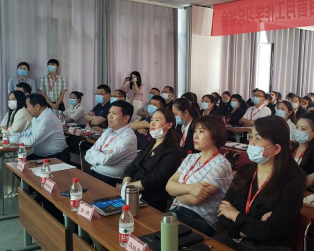 家鄉(xiāng)好攜手華商縱橫項目首月工作學習總結(jié)會